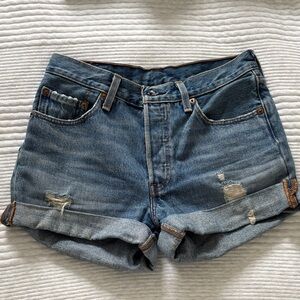 Vintage Levi’s shorts.